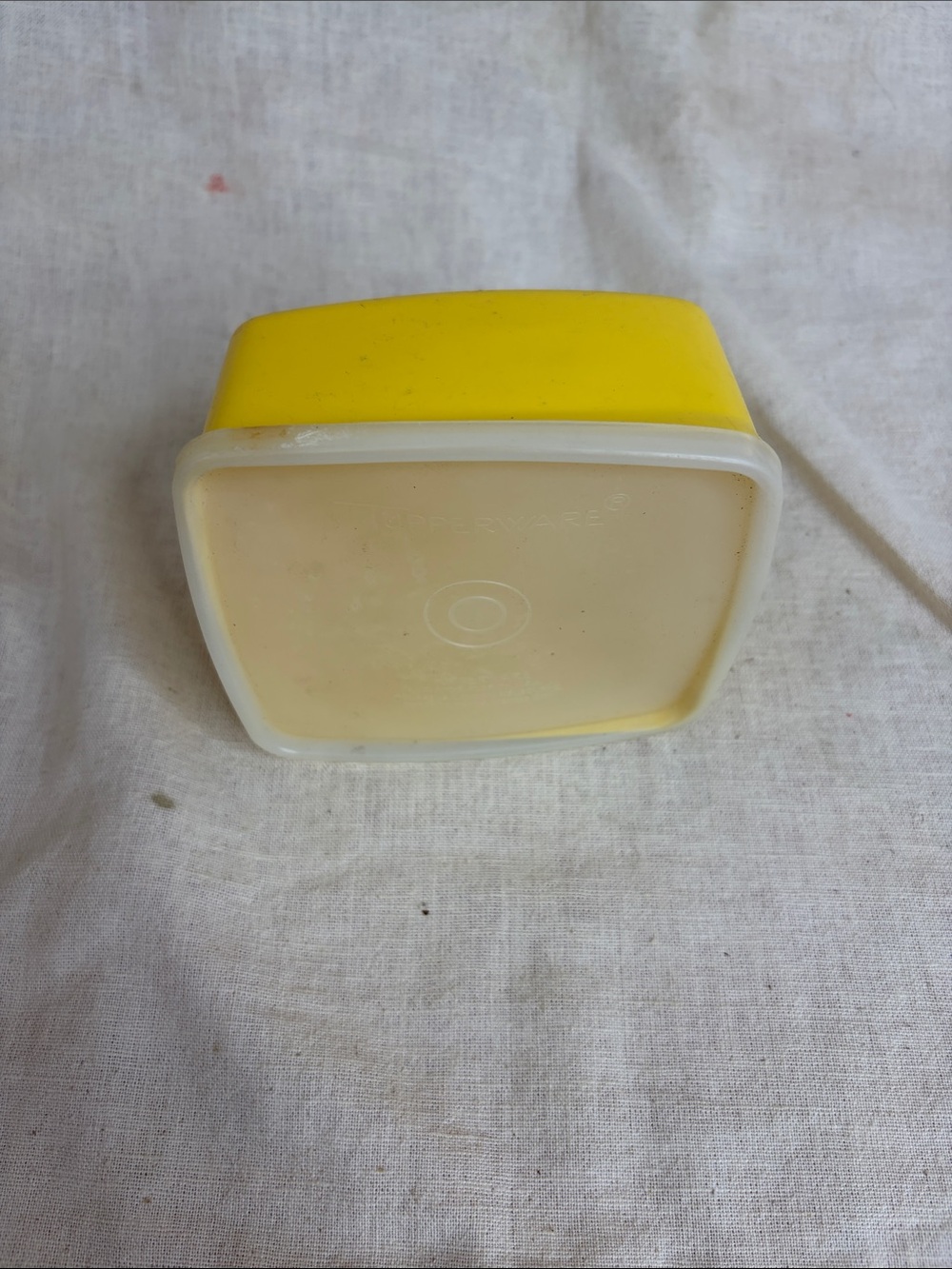 Tupperware Bright Yellow Rectangular Food Storage Container - Picture 5 of 7